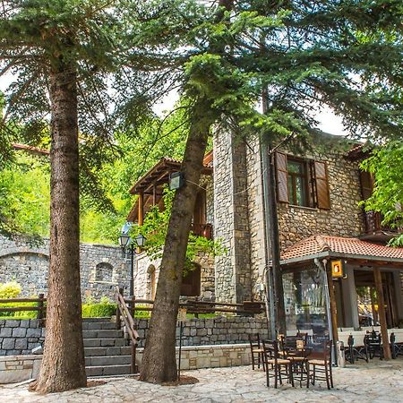 דירות Magouliana «Σκλάβας Χνάρι» Παραδοσιακός Ξενώνας מראה חיצוני תמונה